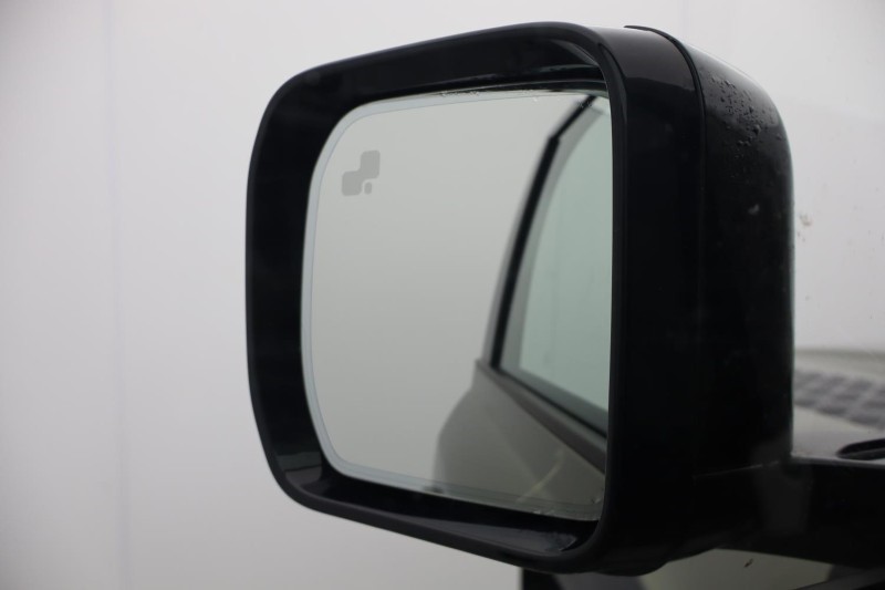 Used Land Rover Defender 2021 for sale - 76981718: Photo 21