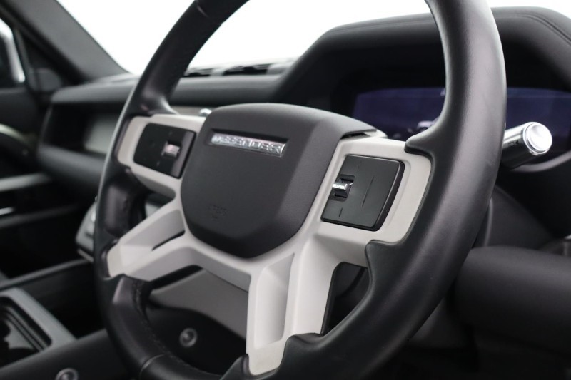 Used Land Rover Defender 2021 for sale - 76981718: Photo 30