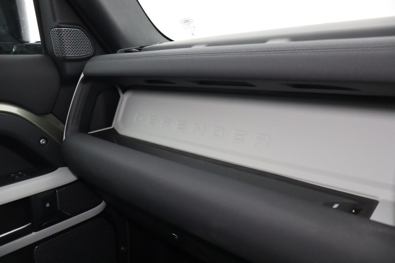 Used Land Rover Defender 2021 for sale - 76981718: Photo 45