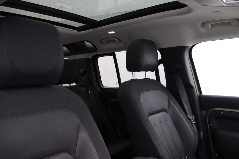 Used Land Rover Defender 2021 for sale - 76981718: Photo 50