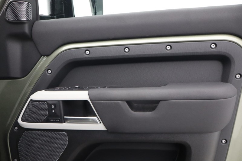 Used Land Rover Defender 2021 for sale - 76981718: Photo 51
