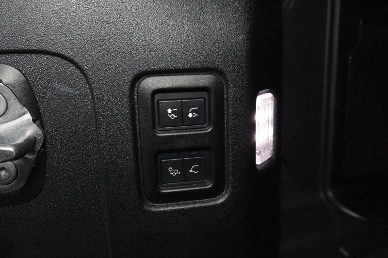 Used Land Rover Defender 2021 for sale - 76981718: Photo 60