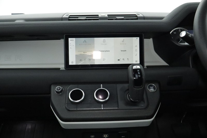 Used Land Rover Defender 2023 for sale - 76981807: Photo 14