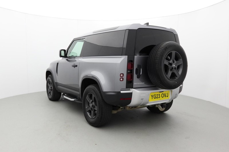 Used Land Rover Defender 2023 for sale - 76981807: Photo 2