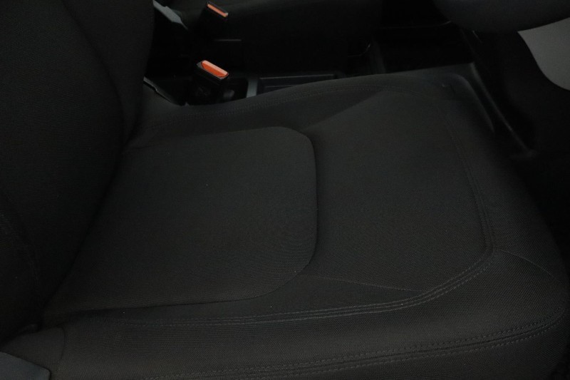 Used Land Rover Defender 2023 for sale - 76981807: Photo 56