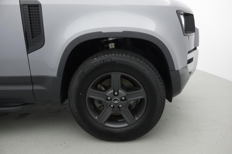 Used Land Rover Defender 2023 for sale - 76981807: Photo 8