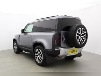 Used Land Rover Defender 2023 for sale - 79127448: Photo