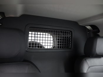 Used Land Rover Defender 2023 for sale - 79127448: Photo