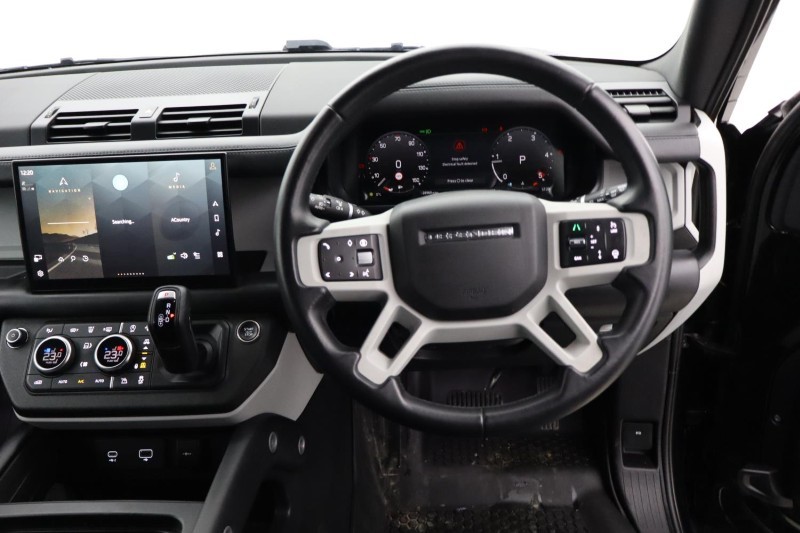 Used Land Rover Defender 2023 for sale - 77285833: Photo 15