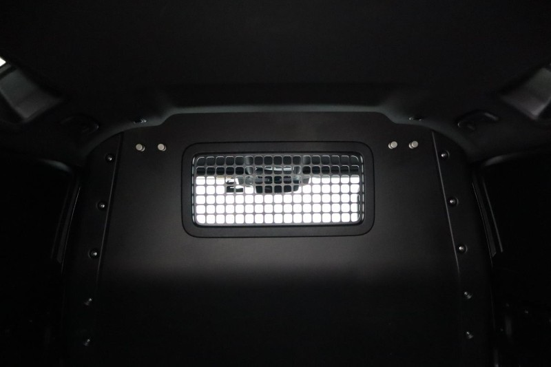 Used Land Rover Defender 2023 for sale - 77285833: Photo 18