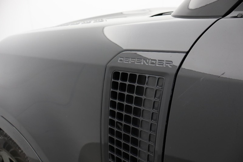 Used Land Rover Defender 2023 for sale - 77285833: Photo 33
