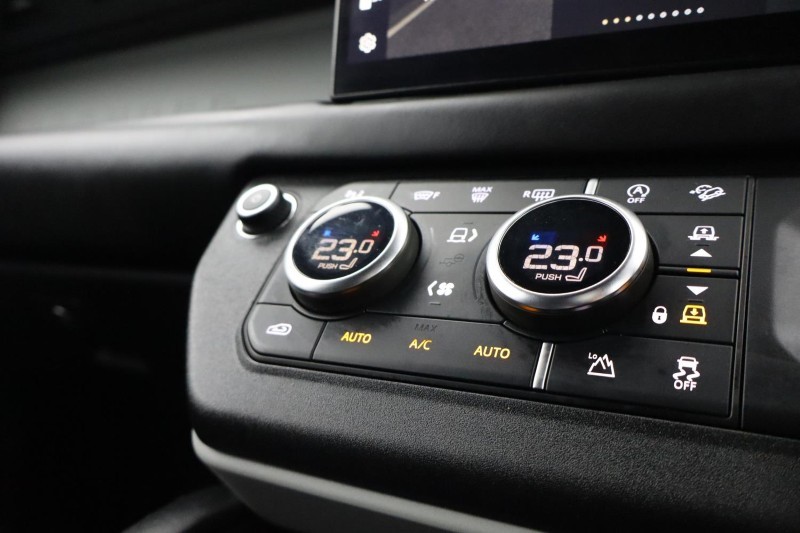 Used Land Rover Defender 2023 for sale - 77285833: Photo 39