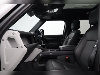 Used Land Rover Defender 2023 for sale - 78014728: Photo