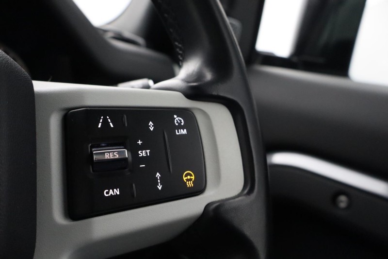 Used Land Rover Defender 2023 for sale - 78014728: Photo 47