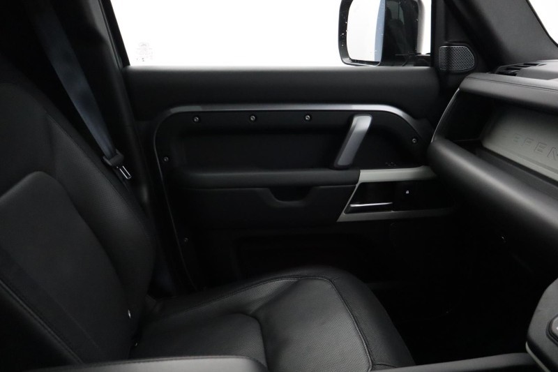 Used Land Rover Defender 2023 for sale - 78014728: Photo 57