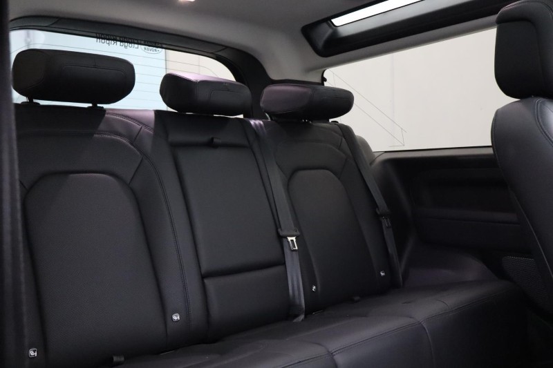 Used Land Rover Defender 2023 for sale - 77890142: Photo 4