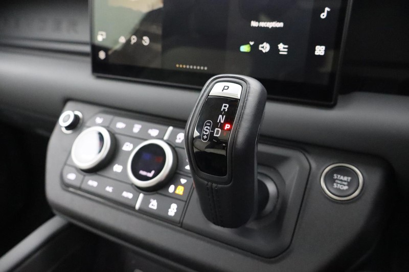 Used Land Rover Defender 2024 for sale - 76983944: Photo 13