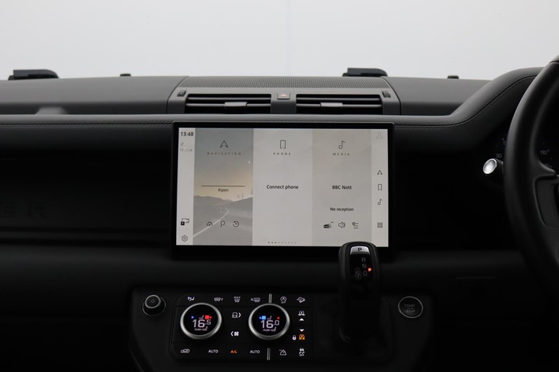 Used Land Rover Defender 2024 for sale - 76983944: Photo 14