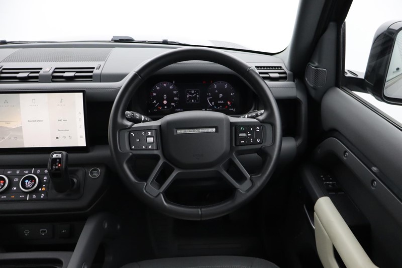 Used Land Rover Defender 2024 for sale - 76983944: Photo 15