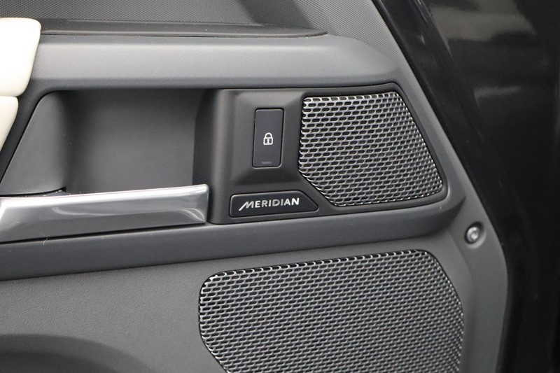 Used Land Rover Defender 2024 for sale - 76983944: Photo 26