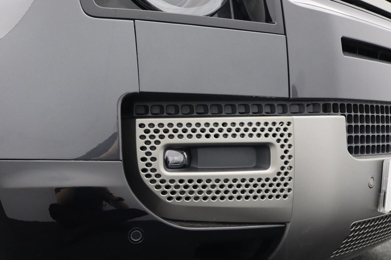Used Land Rover Defender 2024 for sale - 76983944: Photo 31