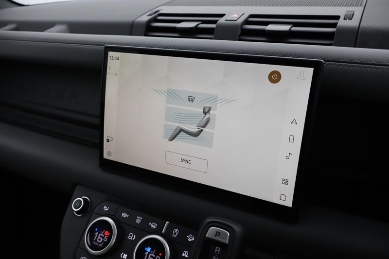 Used Land Rover Defender 2024 for sale - 76983944: Photo 38