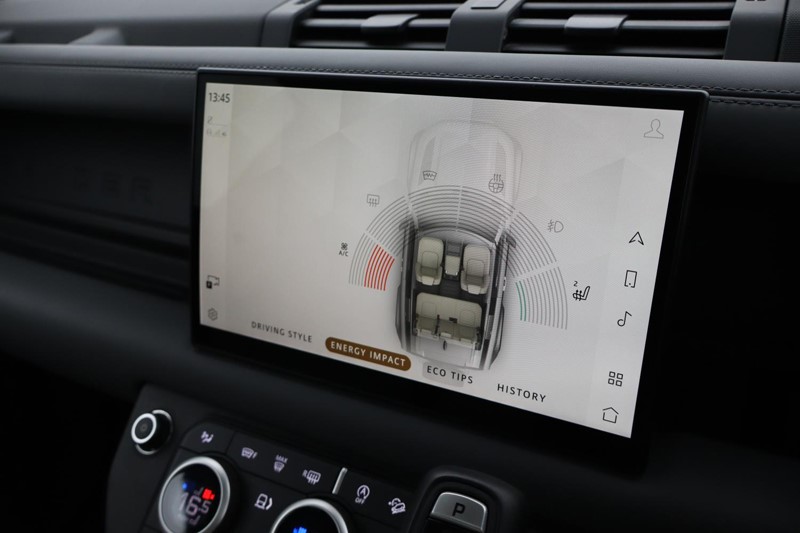 Used Land Rover Defender 2024 for sale - 76983944: Photo 41