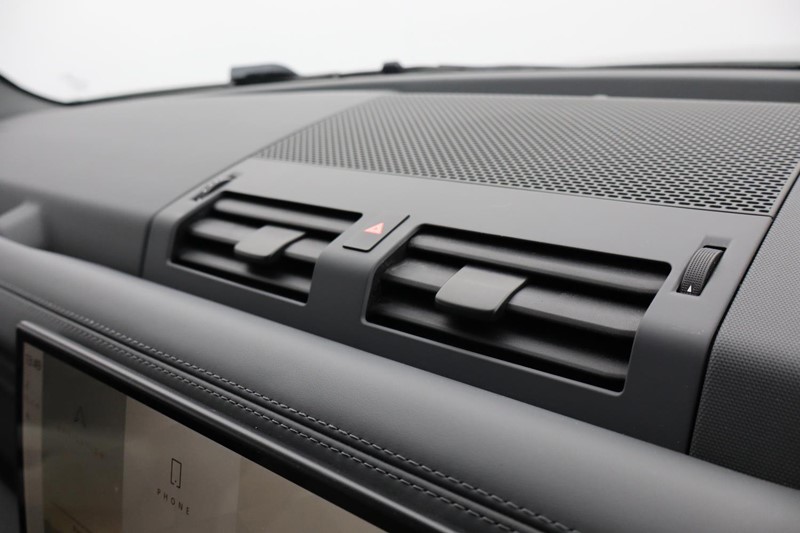 Used Land Rover Defender 2024 for sale - 76983944: Photo 56