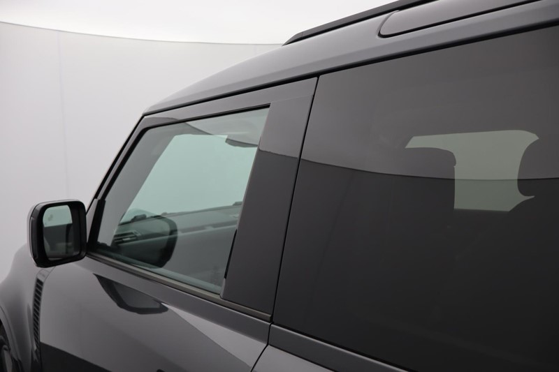 Used Land Rover Defender 2024 for sale - 76983944: Photo 57