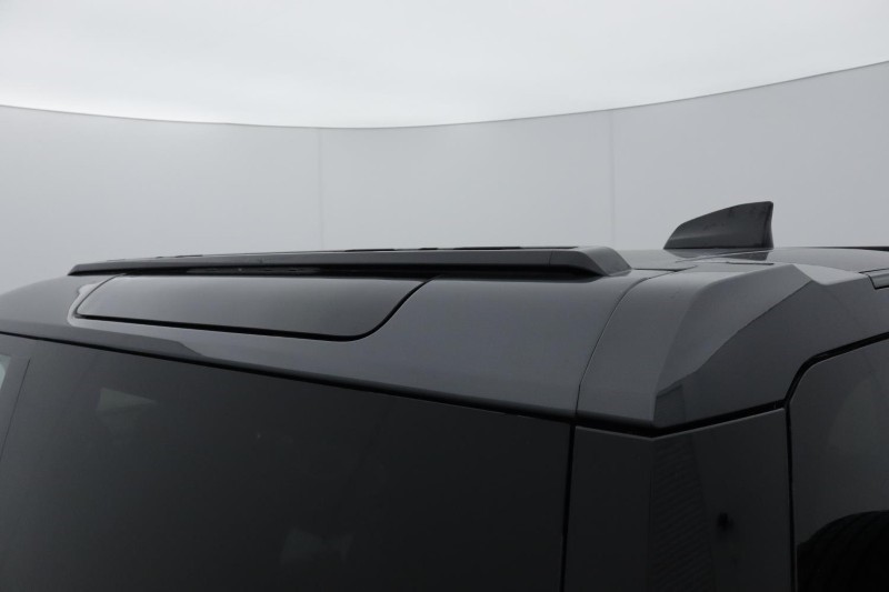 Used Land Rover Defender 2024 for sale - 76983944: Photo 78