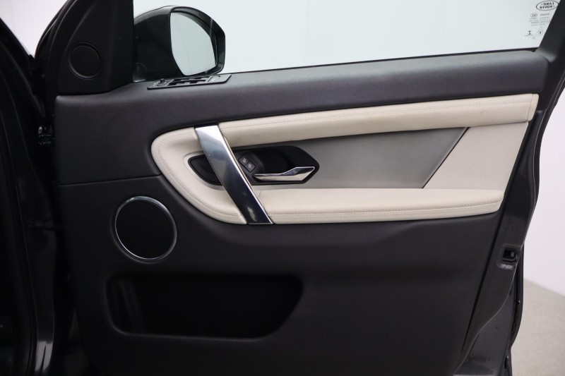 Used Land Rover Discovery Sport 2022 for sale - 77903438: Photo 37