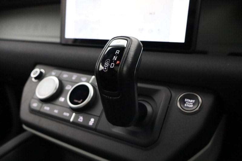 Used Land Rover Defender 2022 for sale - 76982021: Photo 13