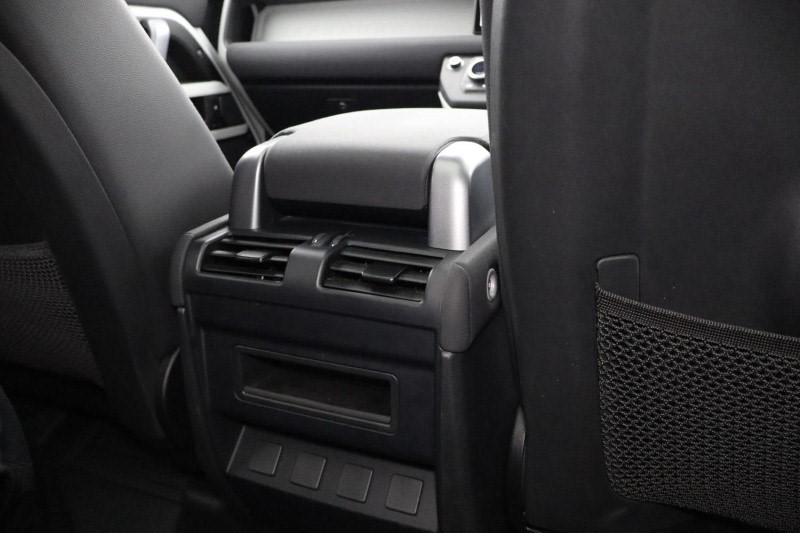 Used Land Rover Defender 2022 for sale - 76982021: Photo 18
