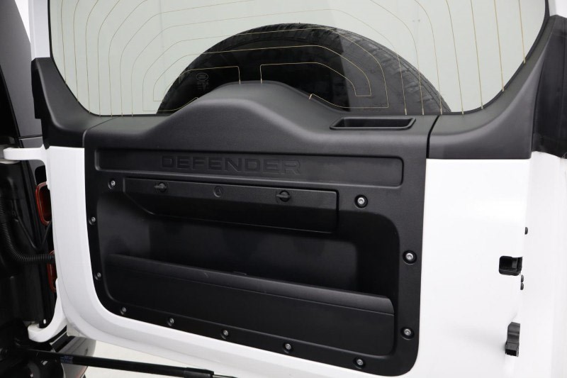 Used Land Rover Defender 2022 for sale - 76982021: Photo 24