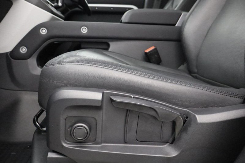 Used Land Rover Defender 2022 for sale - 76982021: Photo 30