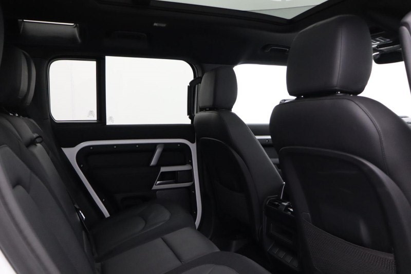 Used Land Rover Defender 2022 for sale - 76982021: Photo 32