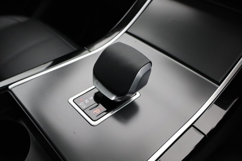 Used Land Rover Range Rover Velar 2025 for sale - 76981440: Photo 13