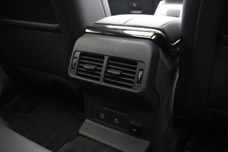 Used Land Rover Range Rover Velar 2025 for sale - 76981440: Photo 18