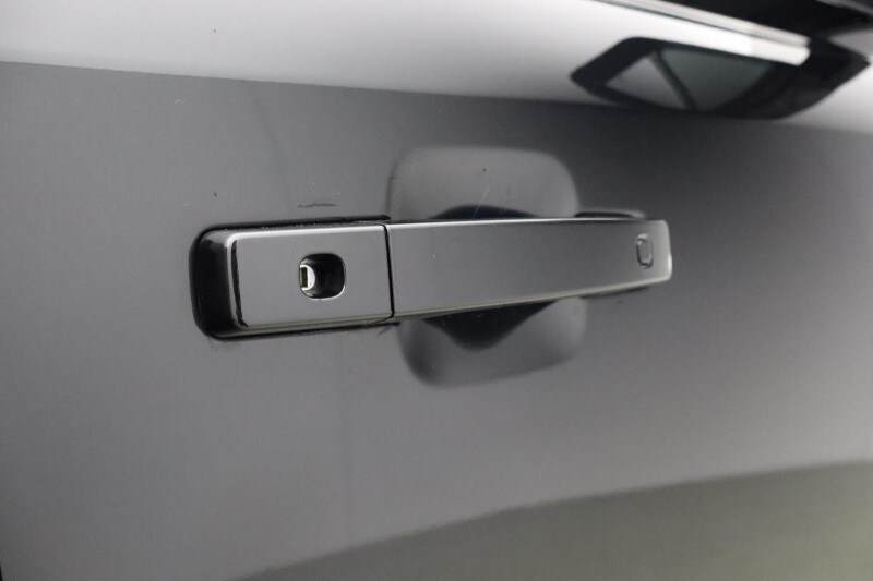 Used Land Rover Defender 2022 for sale - 77813038: Photo 38