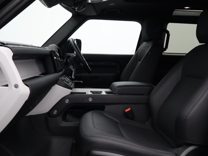 Used Land Rover Defender 2024 for sale - 77762971: Photo 3