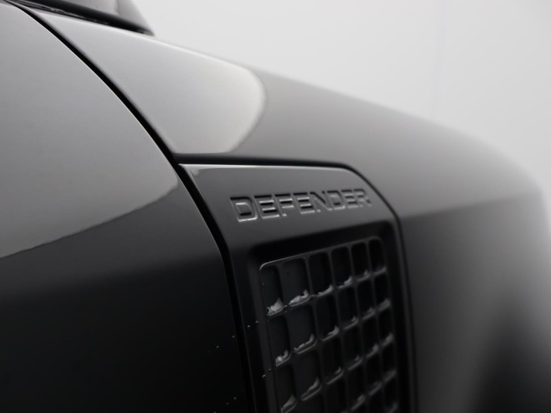 Used Land Rover Defender 2024 for sale - 77762971: Photo 32