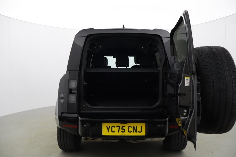 Used Land Rover Defender 2025 for sale - 77965435: Photo 10