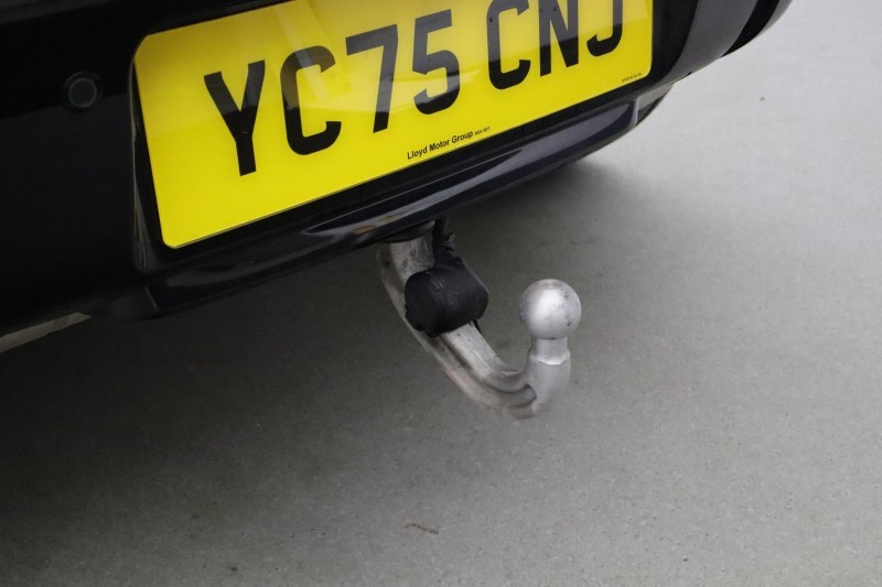 Used Land Rover Defender 2025 for sale - 77965435: Photo 32