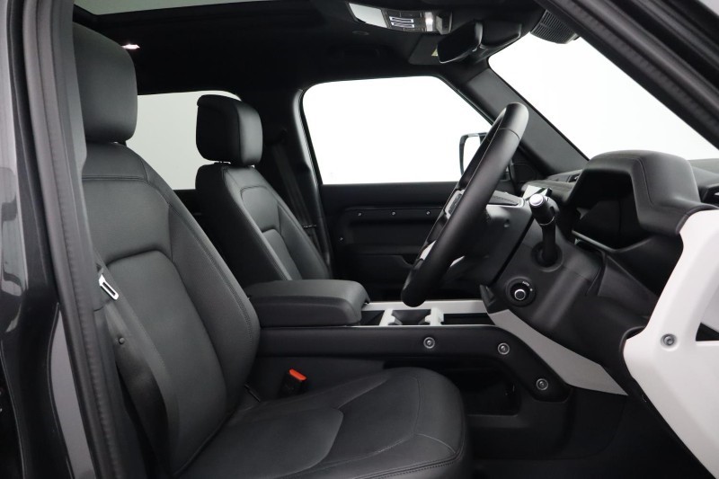 Used Land Rover Defender 2025 for sale - 77965435: Photo 38