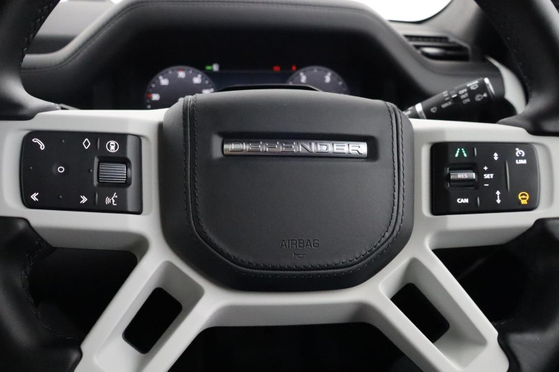 Used Land Rover Defender 2025 for sale - 77965435: Photo 44