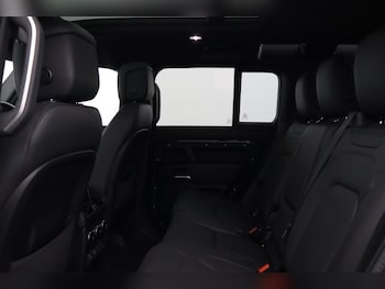 Used Land Rover Defender 2025 for sale - 77965435: Photo