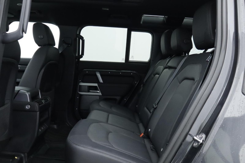 Used Land Rover Defender 2024 for sale - 77532252: Photo 4