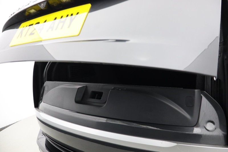 Used Land Rover Range Rover 2024 for sale - 76981712: Photo 28