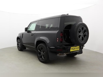 Used Land Rover Defender 2024 for sale - 78420327: Photo