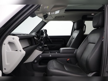 Used Land Rover Defender 2024 for sale - 78420327: Photo